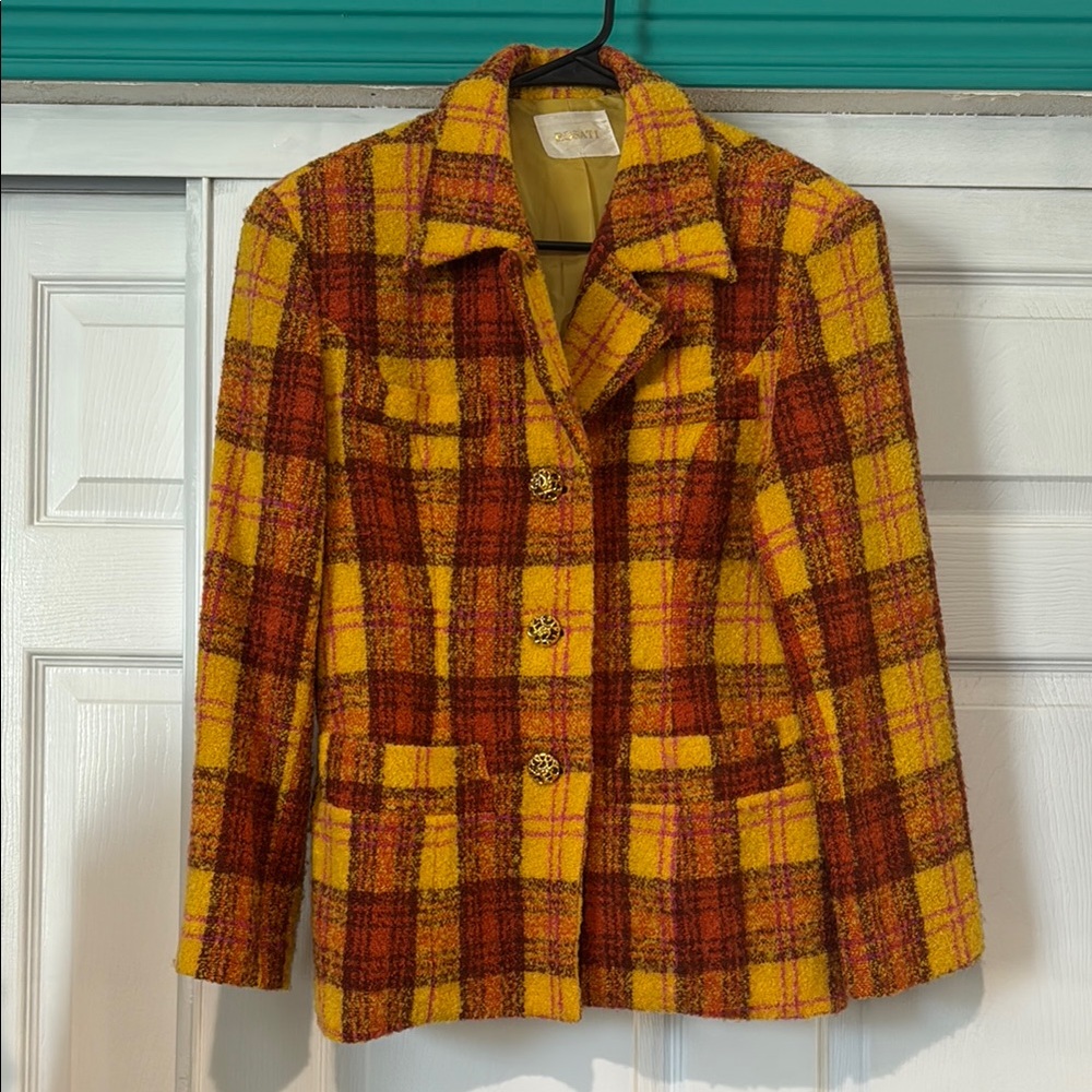 Plaid Blazer with Tailored Fit